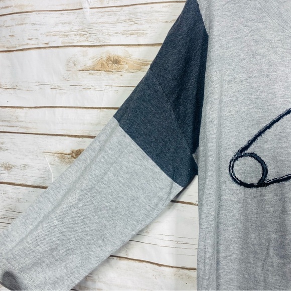 Lane Bryant Gray and Black Safety Pin 3/4 Sleeve Light Sweater Top Size 22/24 - Picture 3 of 8